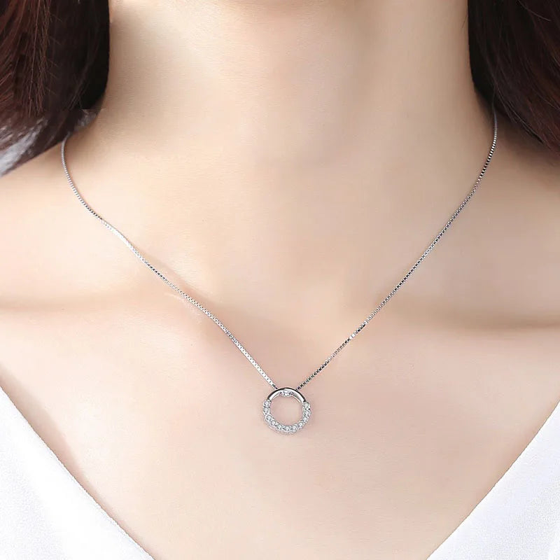 Huitan – Collier Circulaire Élégant & Intemporel ✨💎
