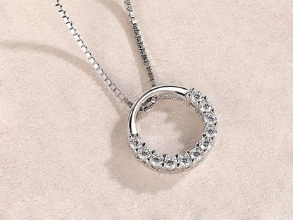 Huitan – Collier Circulaire Élégant & Intemporel ✨💎