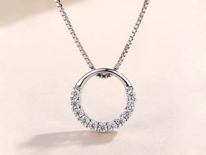 Huitan – Collier Circulaire Élégant & Intemporel ✨💎