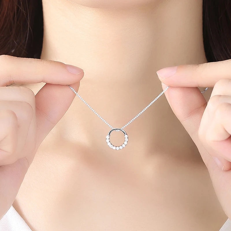 Huitan – Collier Circulaire Élégant & Intemporel ✨💎