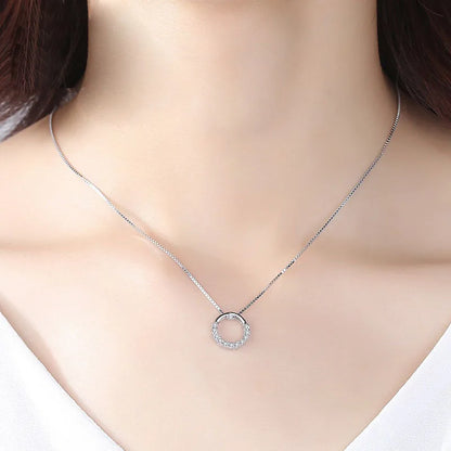 Huitan – Collier Circulaire Élégant & Intemporel ✨💎